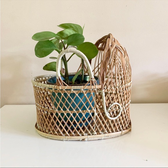 Vintage Wicker Baby Basket, Perfect for Baby Gift, Shower Centerpiece, Doll Bed - Picture 5 of 5